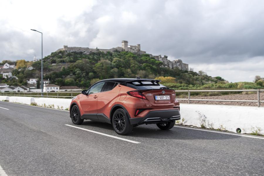  Toyota C-HR Hybrid 2019 года  (WW) (фото 73 из 174)